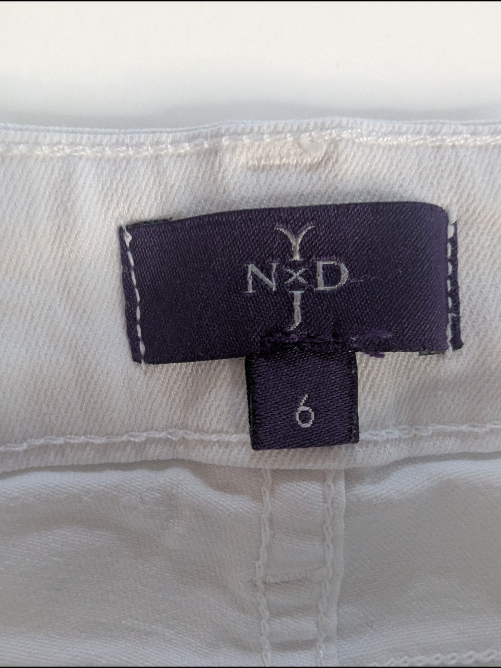 NYDJ Clarissa Embroidered Ankle Stretch White Denim Jeans Lift Tuck Tech Sz 6 - Picture 4 of 8